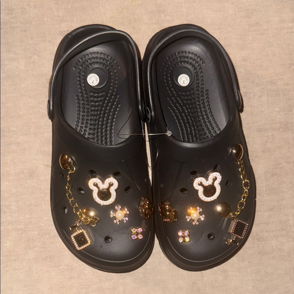 Nice CROCS Kids Black Sandals with Fun Charms
